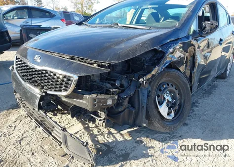 2017 Kia Forte Lx z USA, uszkodzony, nr VIN 3KPFL4A79HE122671